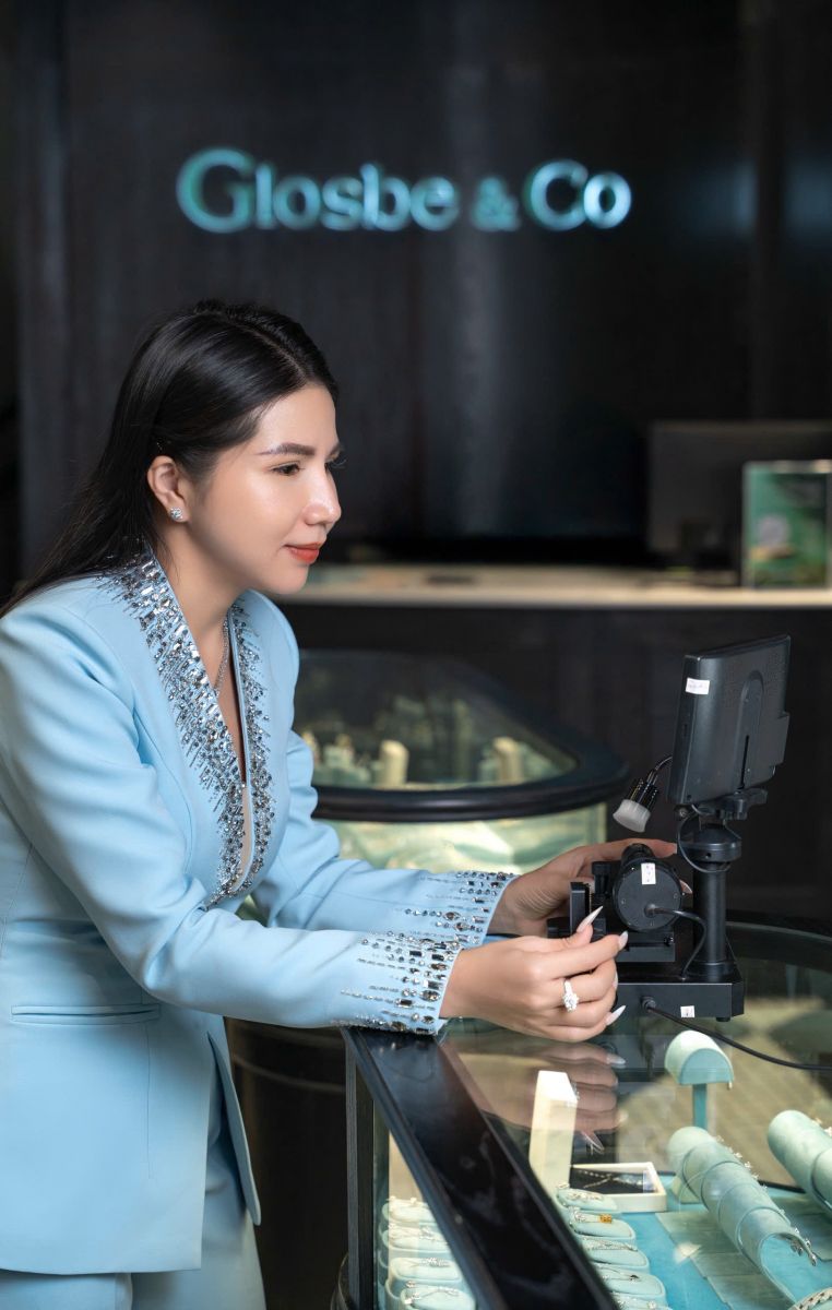 CEO Glosbe & Co - Hồ Thị Hồng Phượng