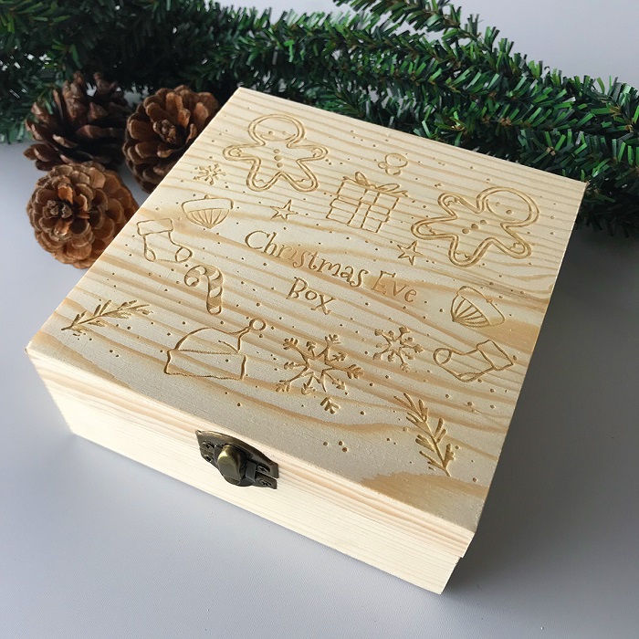 Hộp quà Giáng Sinh handmade bằng gỗ độc đáo