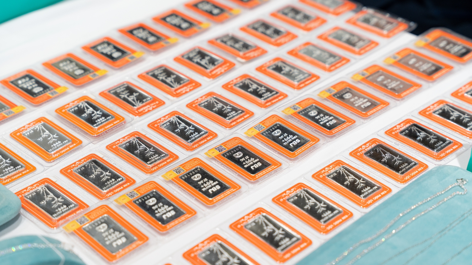 Trang sức Glosbe & Co tại sự kiện BNI BizLink Chapter 23.12.25