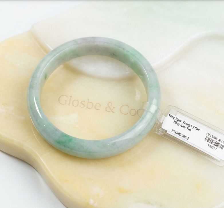 Chia sẻ cách đảm bảo năng lượng phong thủy và bảo quản ngọc phỉ thúy luôn sáng bóng.