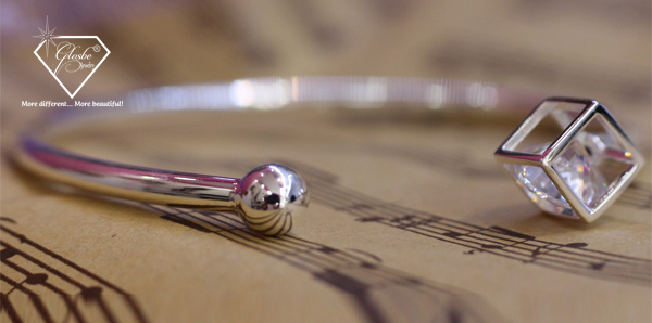 vòng tay bạc xu hướng