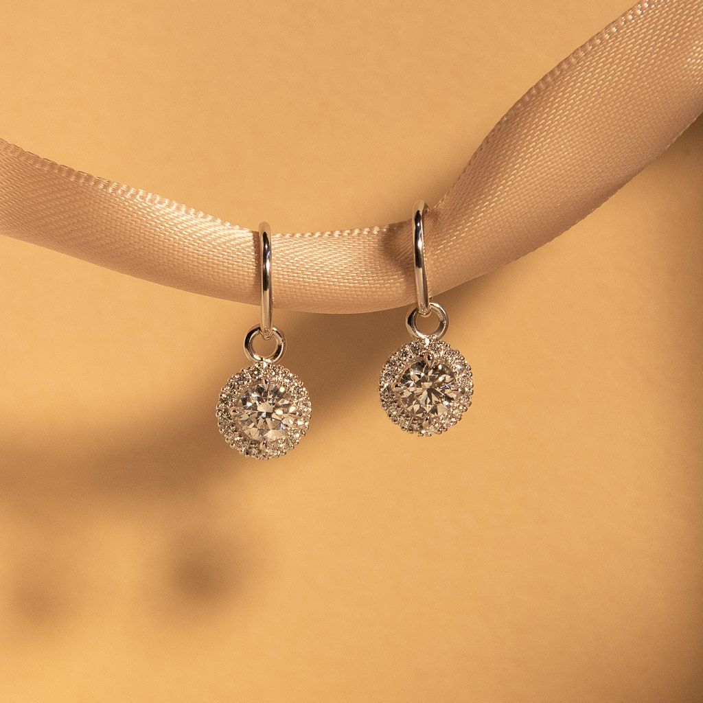 Bông tai kim cương