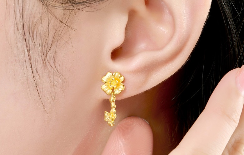 Bông tai vàng 24K thiết kế sang trọng và tinh tế cho phái đẹp
