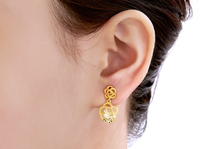 Hoa tai vàng 24K thiết kế độc đáo với họa tiết 3D tinh xảo