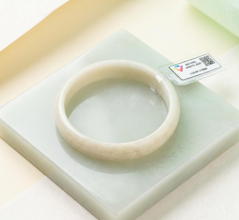 Kinh nghiệm phân biệt phỉ thúy A B C để tránh mua nhầm ngọc xử lý hóa chất.