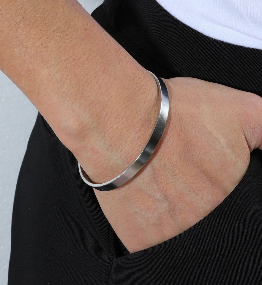 Lắc tay bản cứng – Classic Cuff