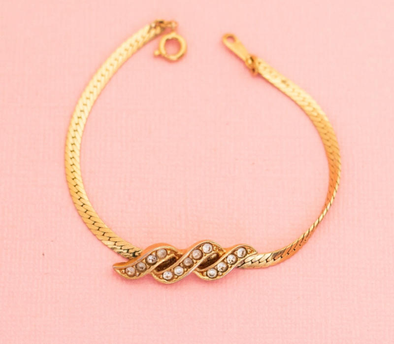 Khám phá về lắc tay vàng nữ