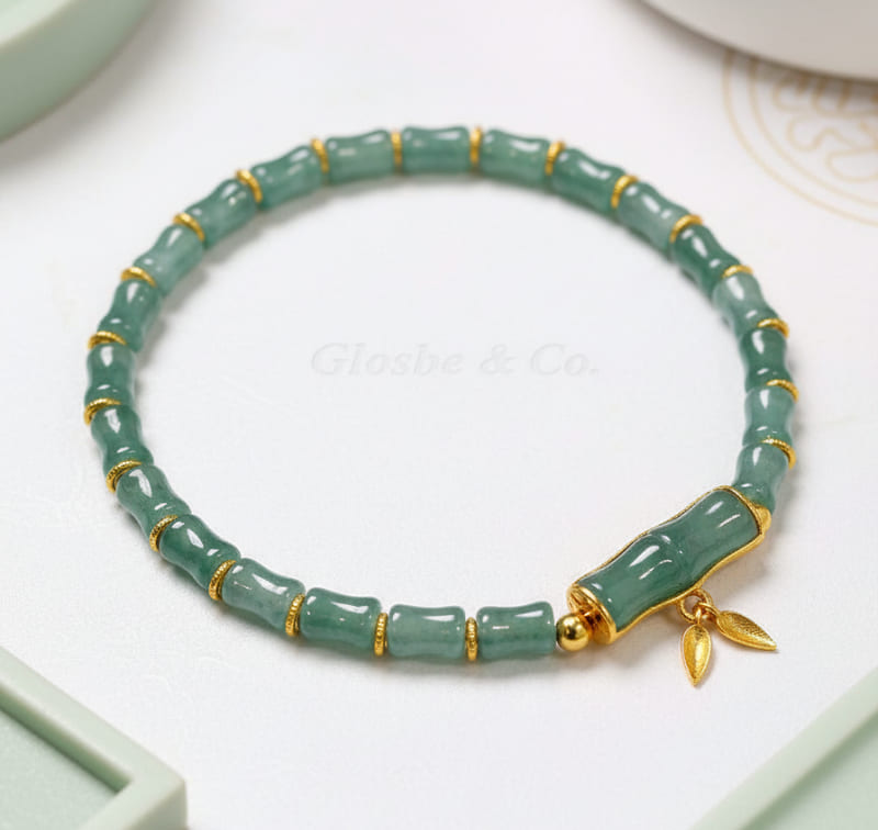 Mẫu vòng Phỉ thúy mix charm trẻ trung.