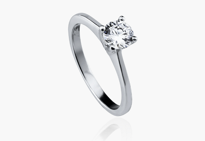 Nhẫn cưới phối kim cương mang vẻ đẹp lãng mạn, ngọt ngào, tinh tế