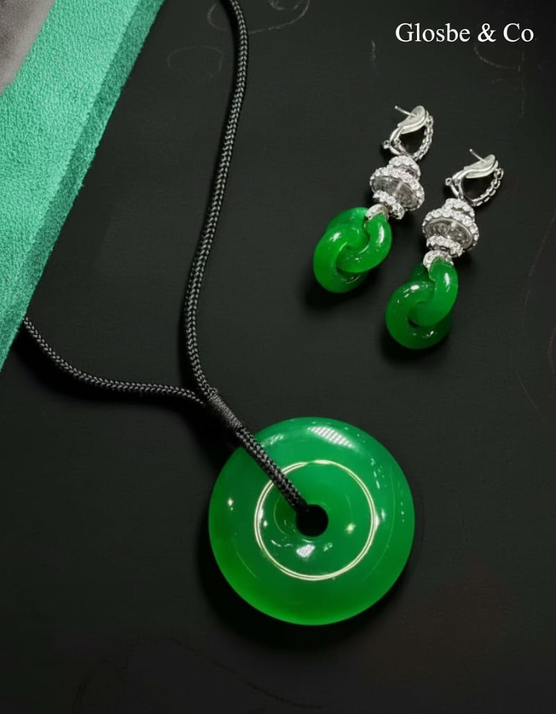 Trang sức phỉ thúy cao cấp dòng ngọc kính Glassy Jadeite xa xỉ dòng thượng lưu.