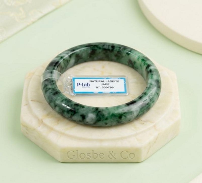 Mua vòng phỉ thuý thật đảm bảo chất lượng tại Glosbe & Co.