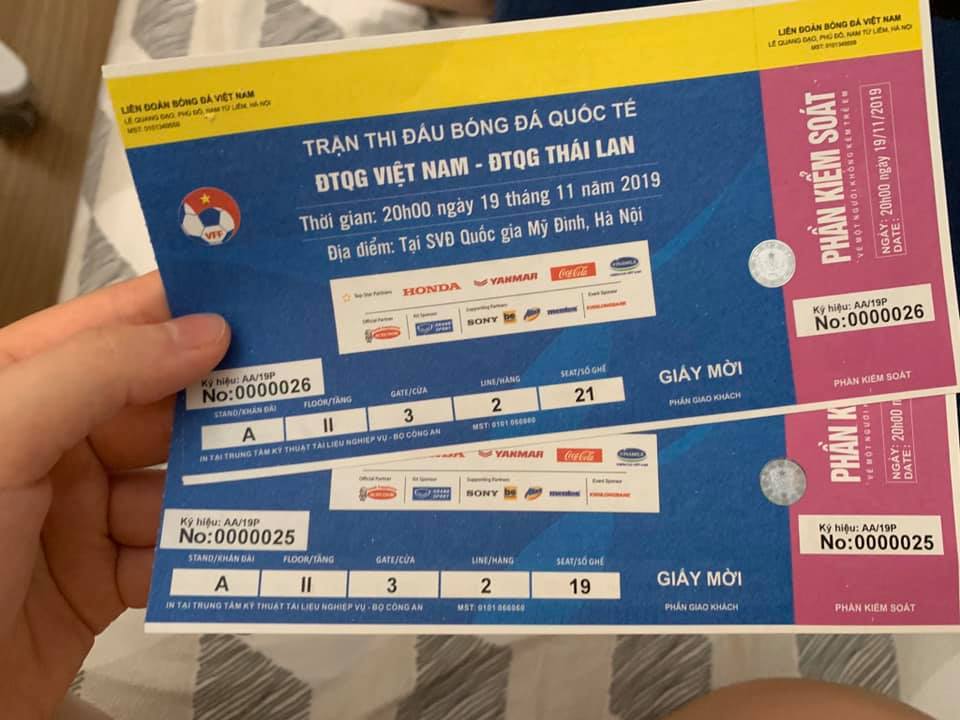 Vé xem đá banh dành cho các chàng trai mê bóng đá