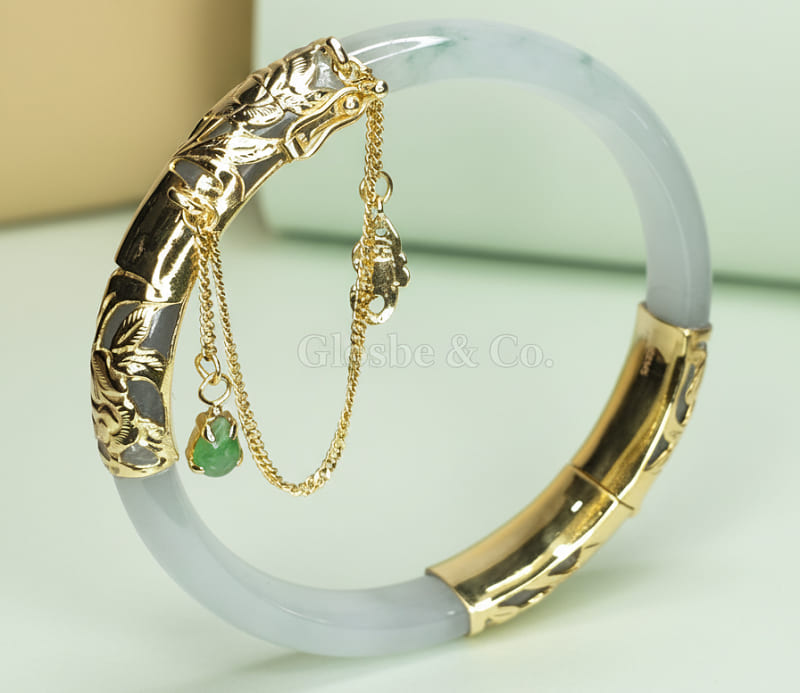 Vòng tay ngọc Phỉ Thúy hợp mệnh Kim mix vàng tinh tế